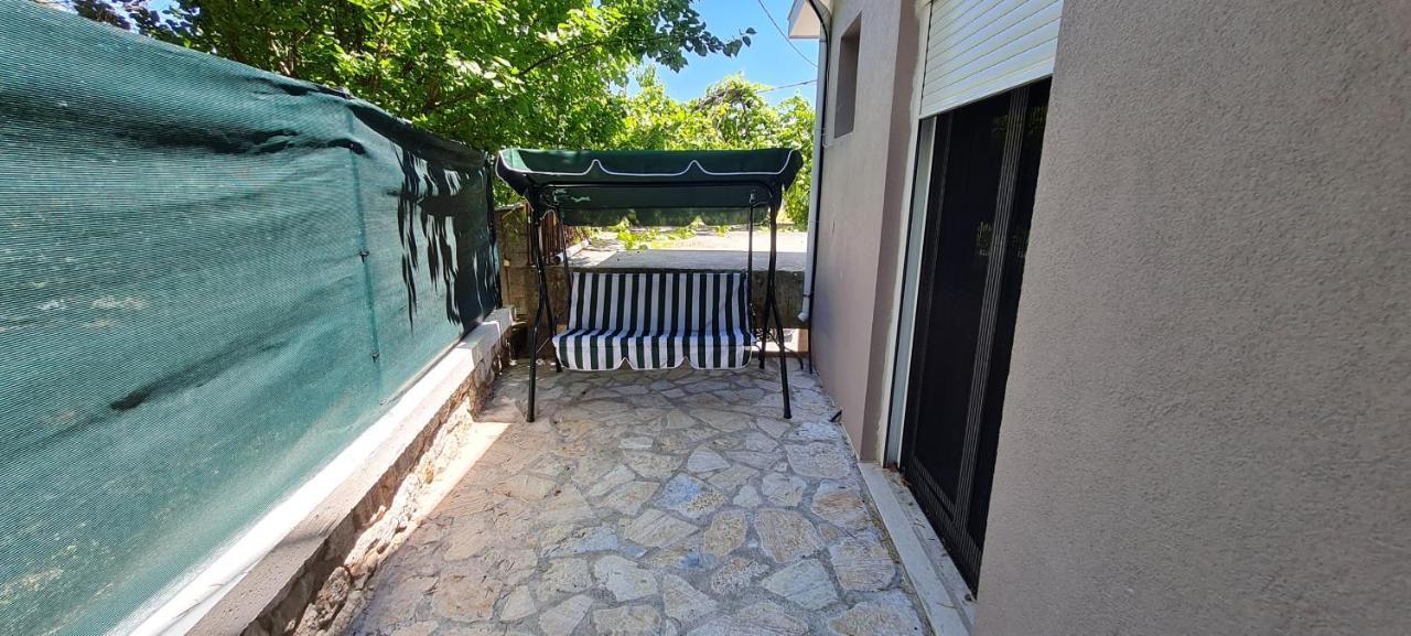 Gerys House Apartment Nikiana Exterior photo